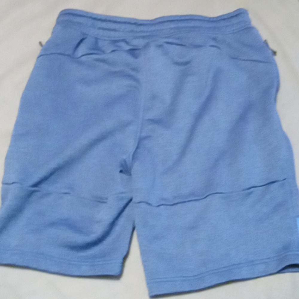 Shorts - Picture 4 of 4